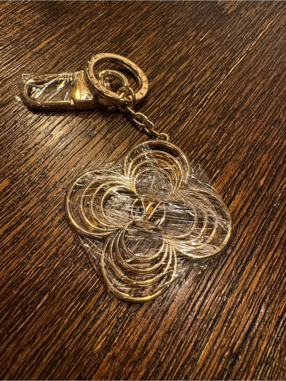 Gold Clover-Link Keychain Charm - Women Accessories